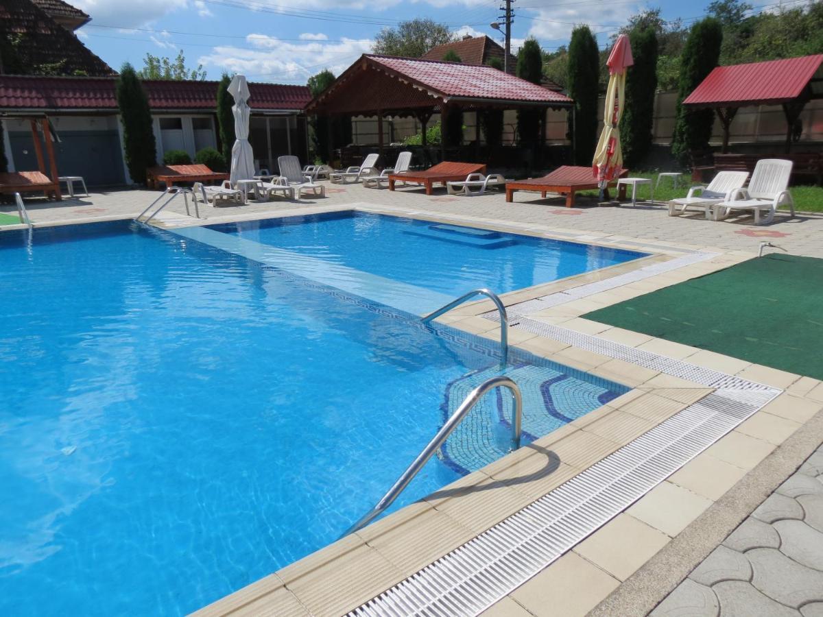 Pensiunea Cetina Brad (Hunedoara) Exterior foto